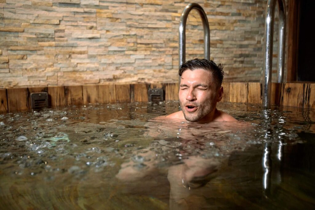 Do Ice Baths Work? Benefits, Limitations of Cold Therapy | Banya No.1 ...