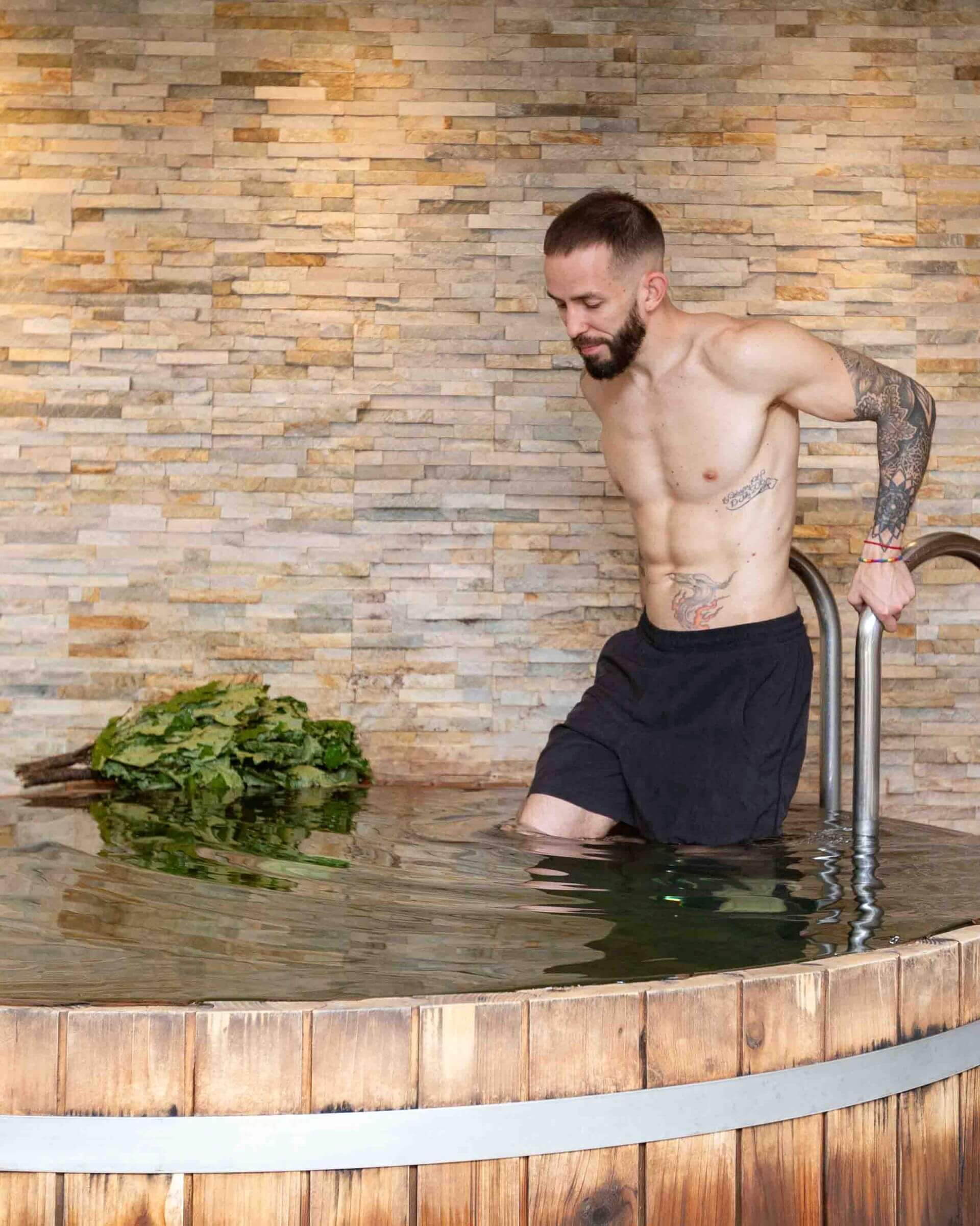 Do Ice Baths Work? What Cold Exposure Can (and Can’t) Do