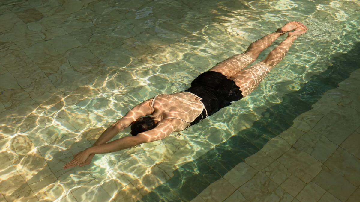 Cold-water plunge