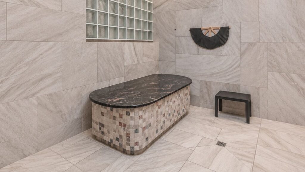 Hot Stone
Room
